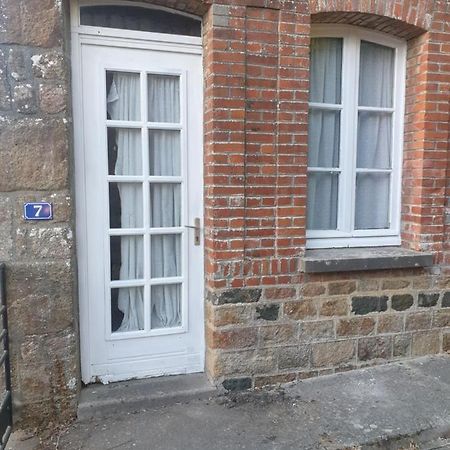 Saint Cyr Du Bailleul - Maison Eksteriør billede